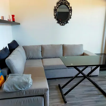 En Duplex Au 3ieme Etage Sans Ascenseur Hyeres